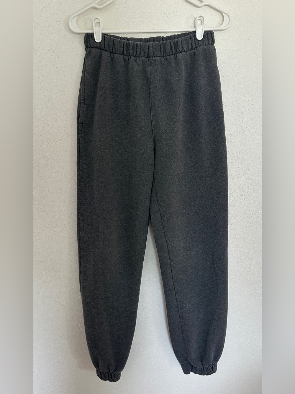 Brandy Melville Charcoal Gray Rosa Fleece Jogger Sweatpants Small (Fits S)